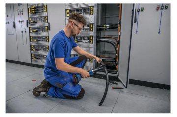 Bosch GKH 18V-50 Akülü Hidrolik Kesme Makinesi Solo