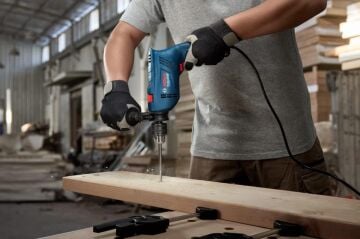 Bosch GSB 600 Darbeli Matkap + 100 Parça Aksesuar