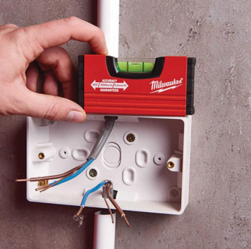 Milwaukee Minibox Su Terazisi 10cm